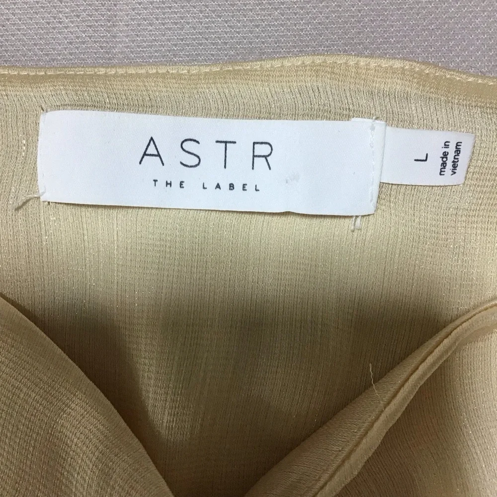 ASTR Women's Beige Ruched Puff Sleeve Blouse